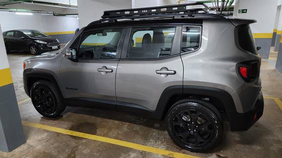 JEEP RENEGADE 2.0 16V TURBO DIESEL NIGHT EAGLE 4P 4X4 AUTOMÁTICO JEEP RENEGADE 2.0 16V TURBO DIESEL NIGHT EAGLE 4P 4X4 AUTOMÁTICO